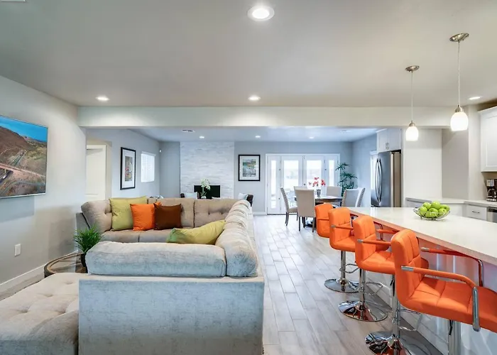 Holiday home Stylish Scottsdale & Pool Table *